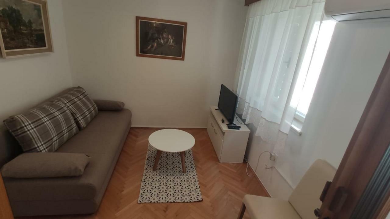 Apartman Lucijan Kaštela Extérieur photo