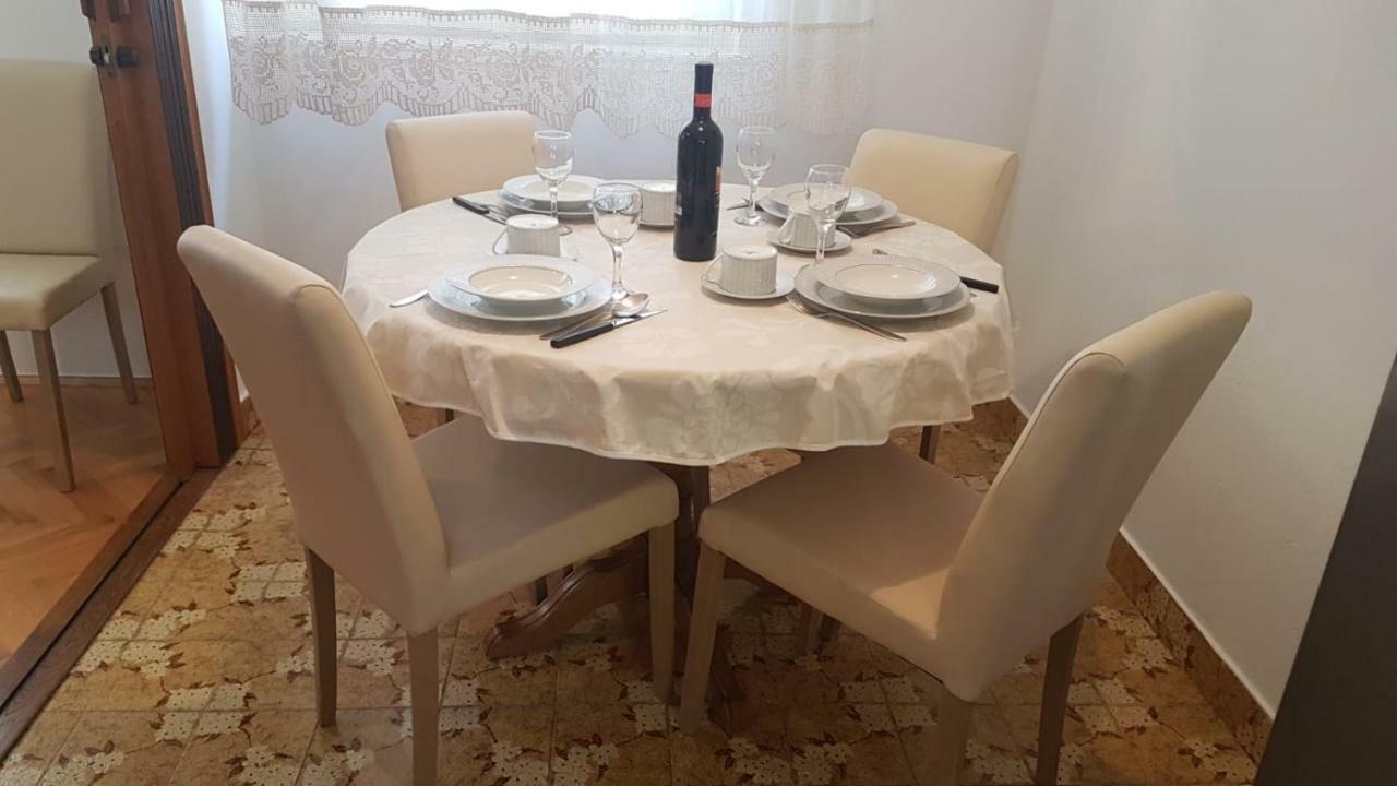 Apartman Lucijan Kaštela Extérieur photo