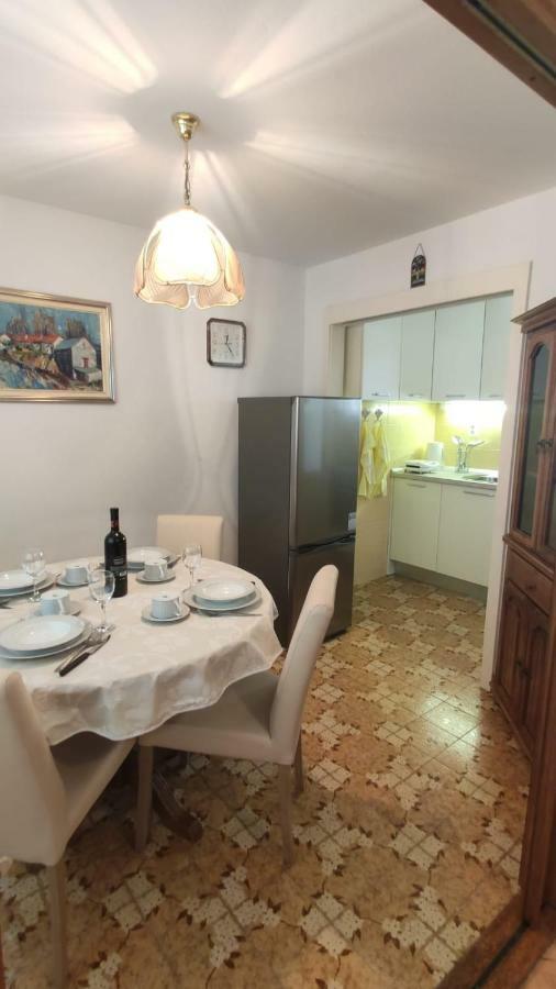 Apartman Lucijan Kaštela Extérieur photo